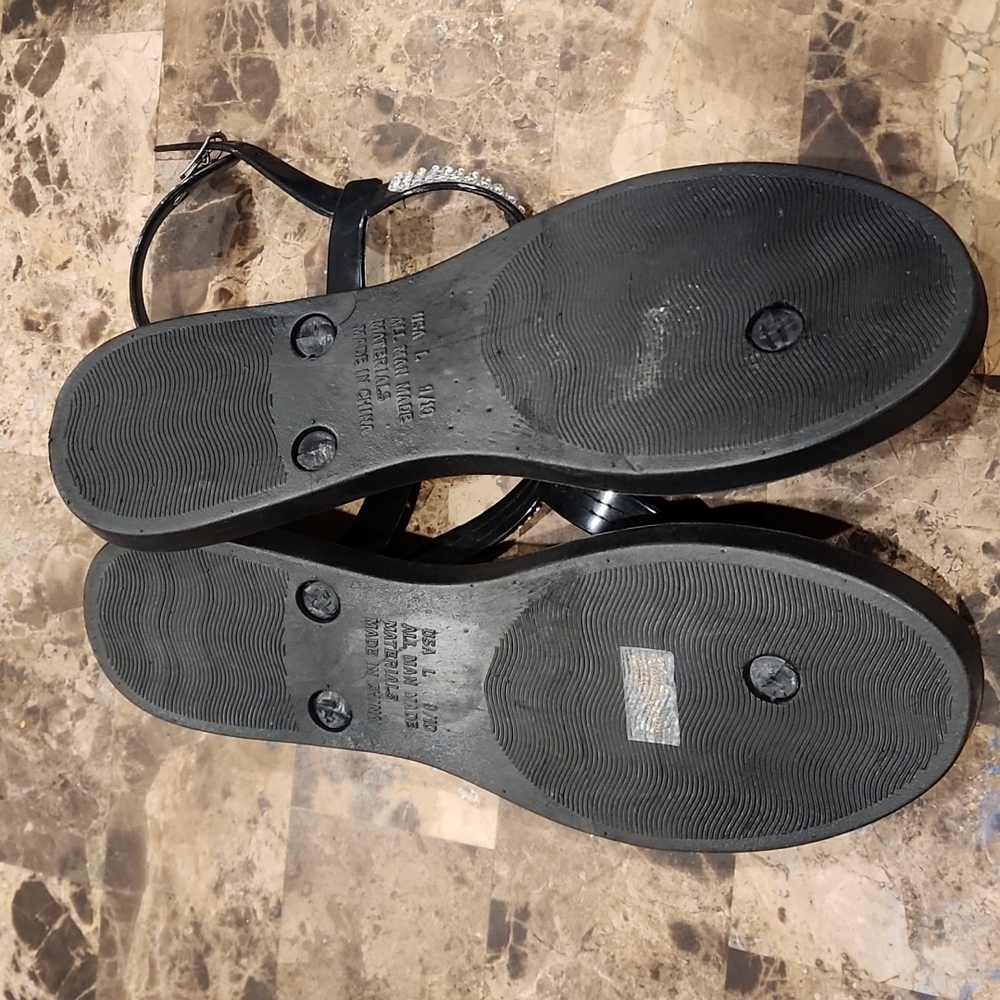 Woman's Sandals - Picture 4 of 5